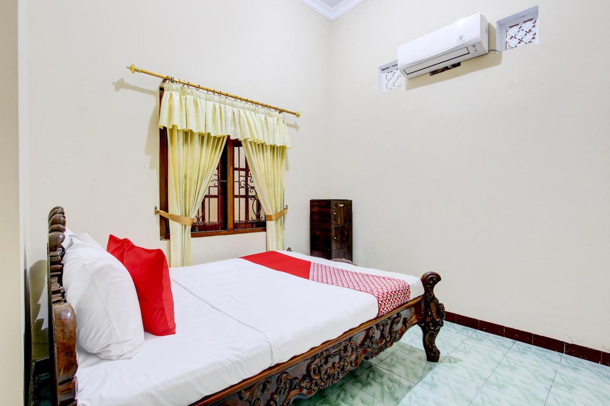 Hotel Oyo 94003 Anjuk Ladang