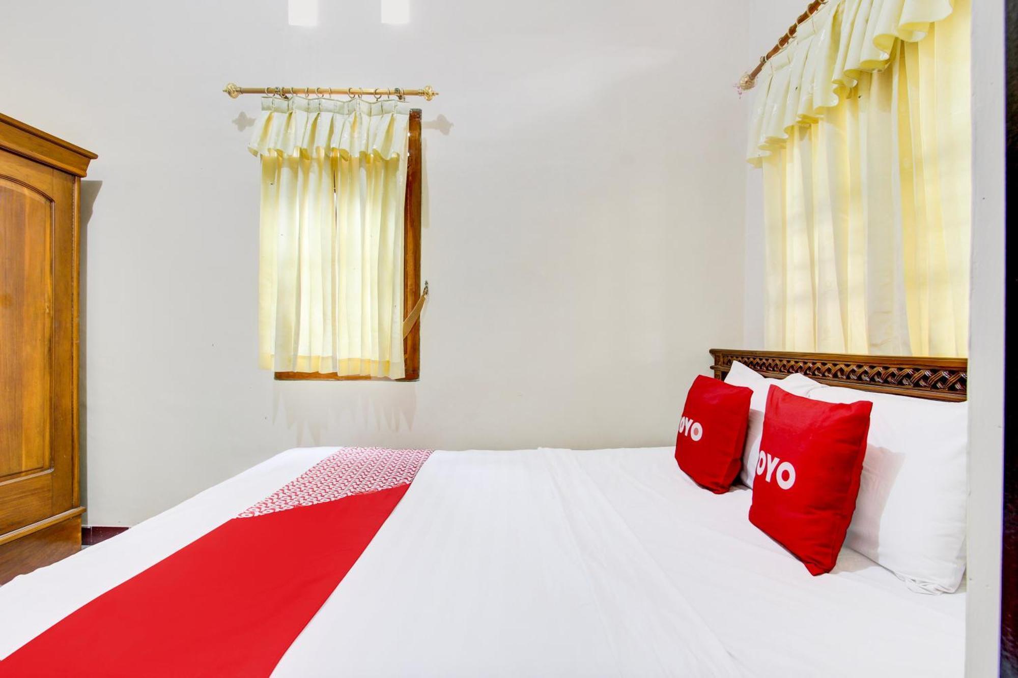 Hotel Oyo 94003 Anjuk Ladang